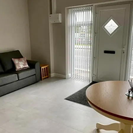 Erne Getaway No.5 Brand New 1 Bed Apartment Enniskillen Exterior photo