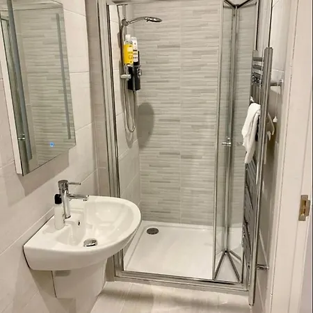 Erne Getaway No.5 Brand New 1 Bed Apartment Enniskillen Exterior photo